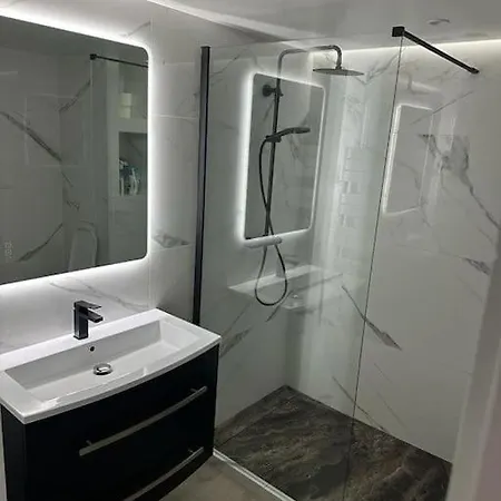 3p 50m² 400m * Antibes